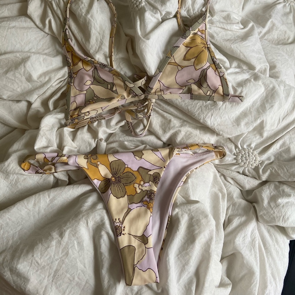 For love and lemons bikini set